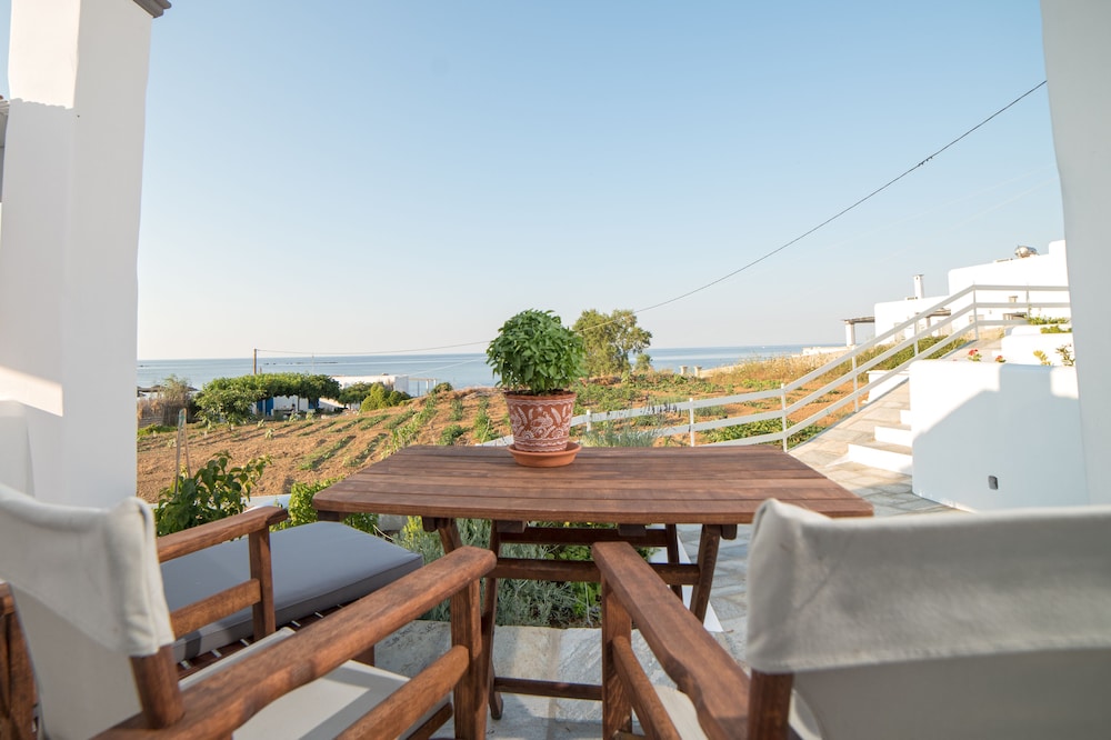 Almyra Guesthouses