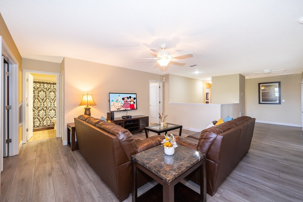 Orlandoasis by Avantstay 8bdr Pool Movie Theater Game Room Resort Access