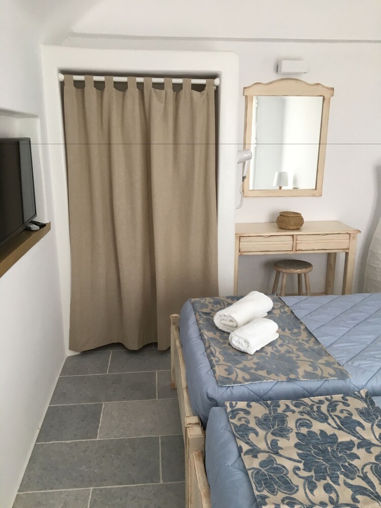 Aspasia Luxury Apartments photo 5