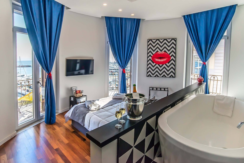 Gram Suites