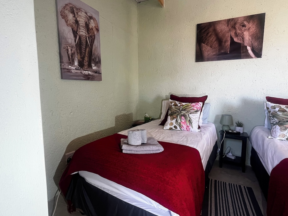 Green Elephant Self Catering Cottages
