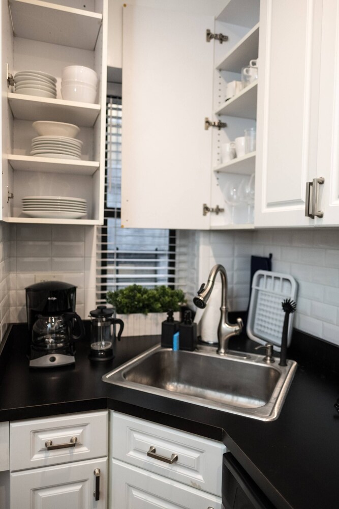 Lovely 4 Br Apt - 2 Blocks To Central Park West