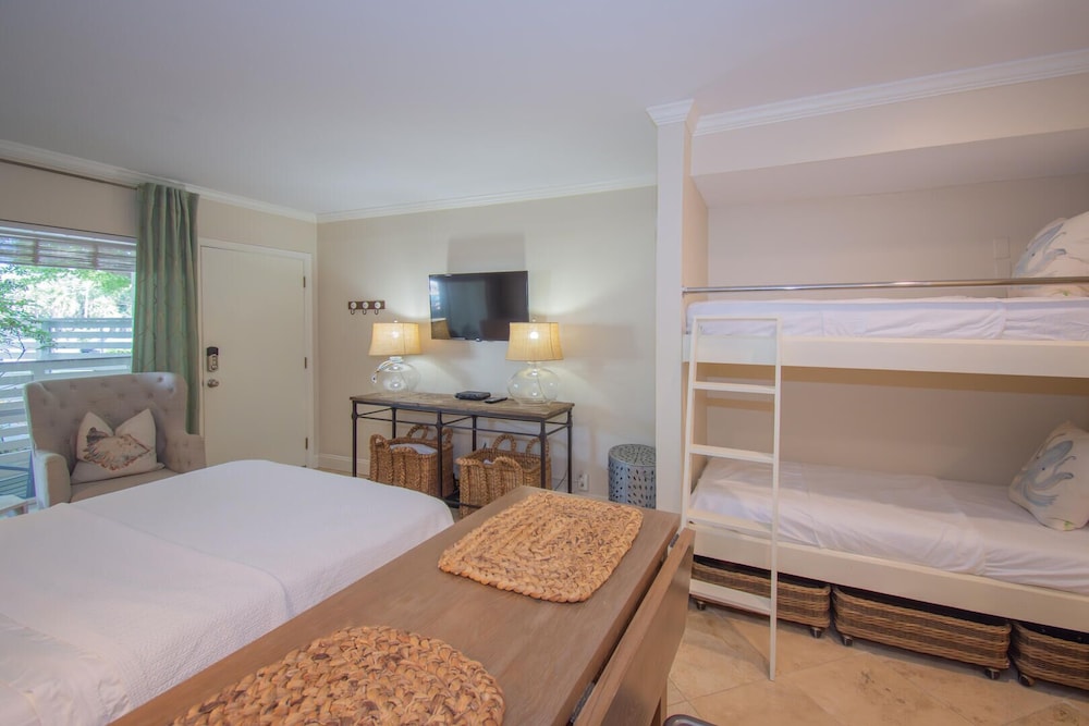 511 Sunsuite view 3