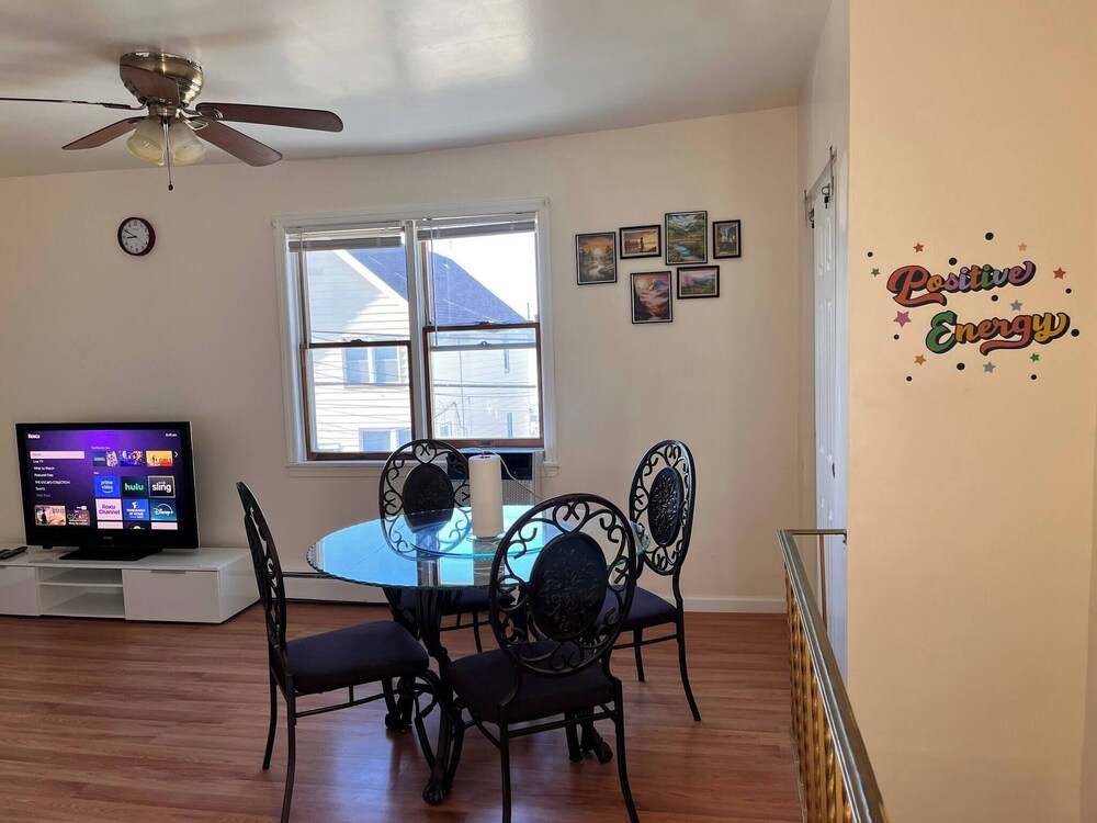 Amazing Three Bedrooms Apartment