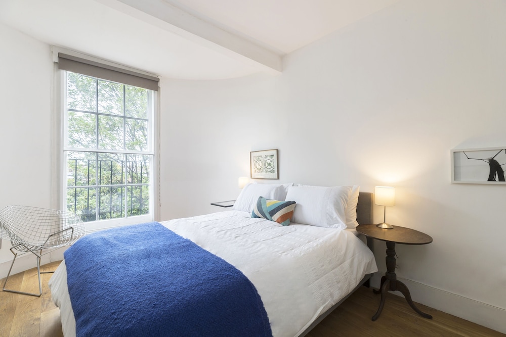 JOIVY Smart 3 bed Flat in Islington, Close to Angel Tube