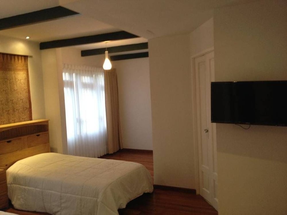 El Jardin Suites and Guest House