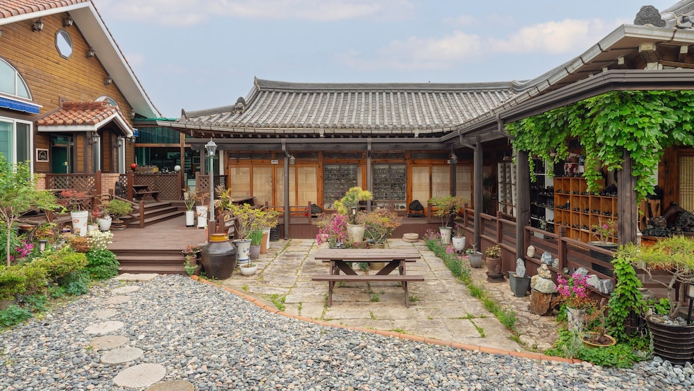 Gyeongju Silla Palace Pension