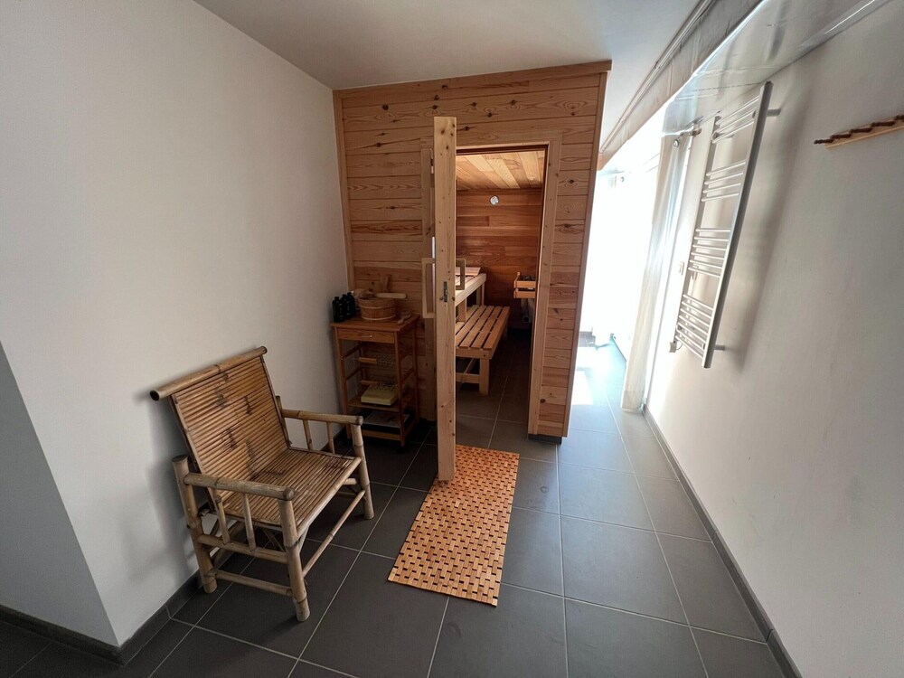 Spacious Villa With Sauna