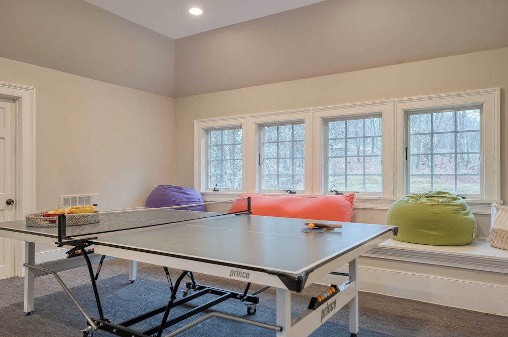 Secluded Berkshires Estate + Private Pond/pool,theater, Gym Sunny Pond