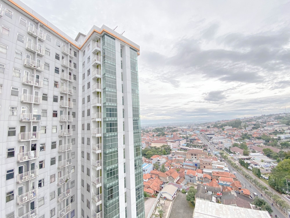 Tranquil and Comfy Studio Apartment at Easton Park Residence Jatinangor