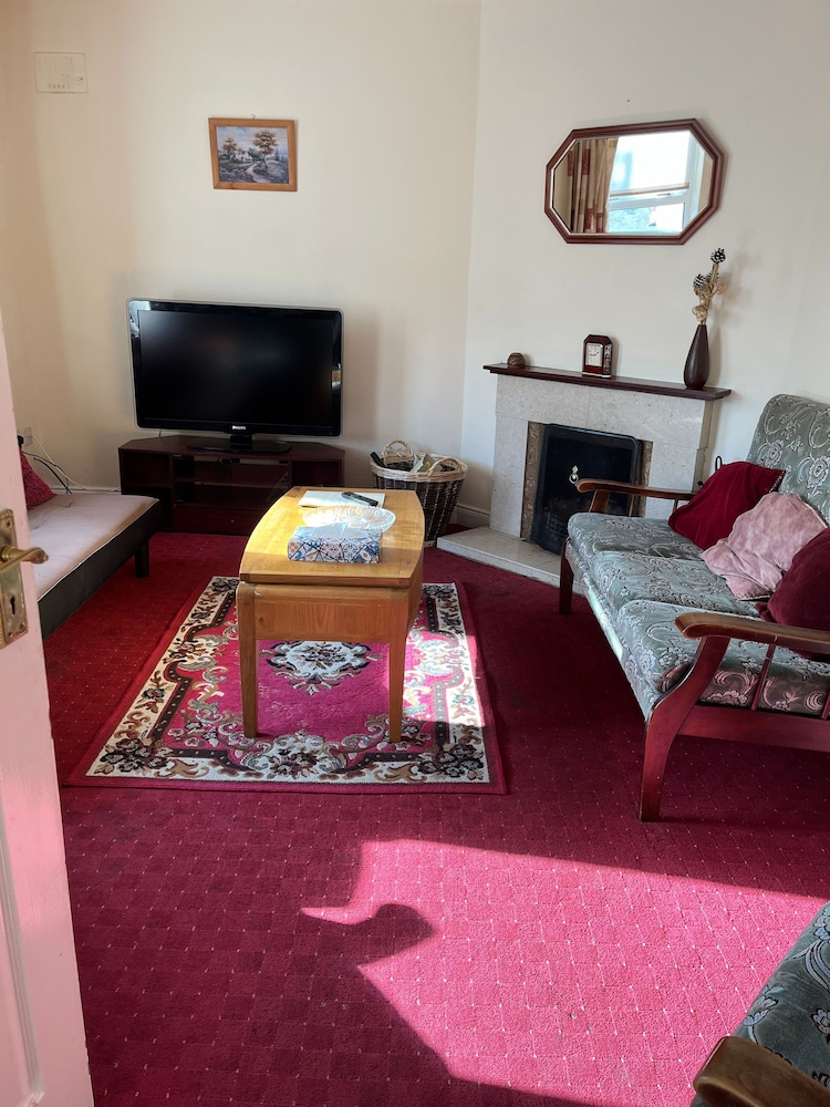 Erneside Townhouses 3 Bedroom Self-catering Holiday Rentals Near River Erne view 5