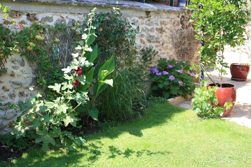 Le Petit Nailly