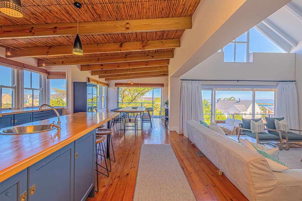 Tern Beach House, Langebaan, 8-sleeper