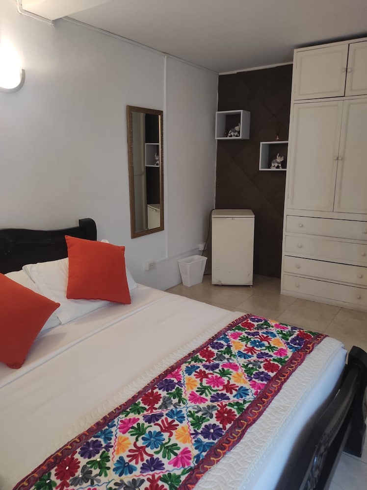HPT-ST HABITACION DE HOTEL CON VISTA