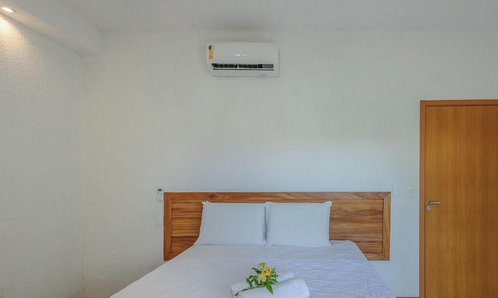 Houses in a Gated Community 100m From Marceneiro Beach - Hvas