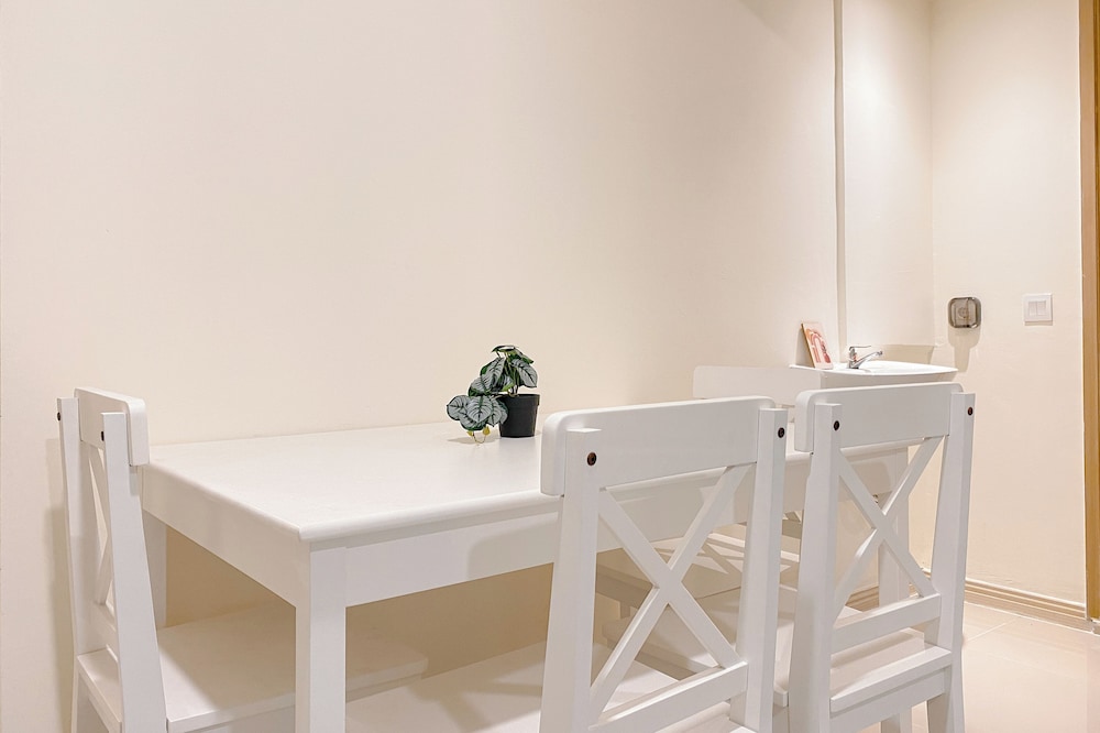 Minimalist And Tranquil 2Br Meikarta Apartment