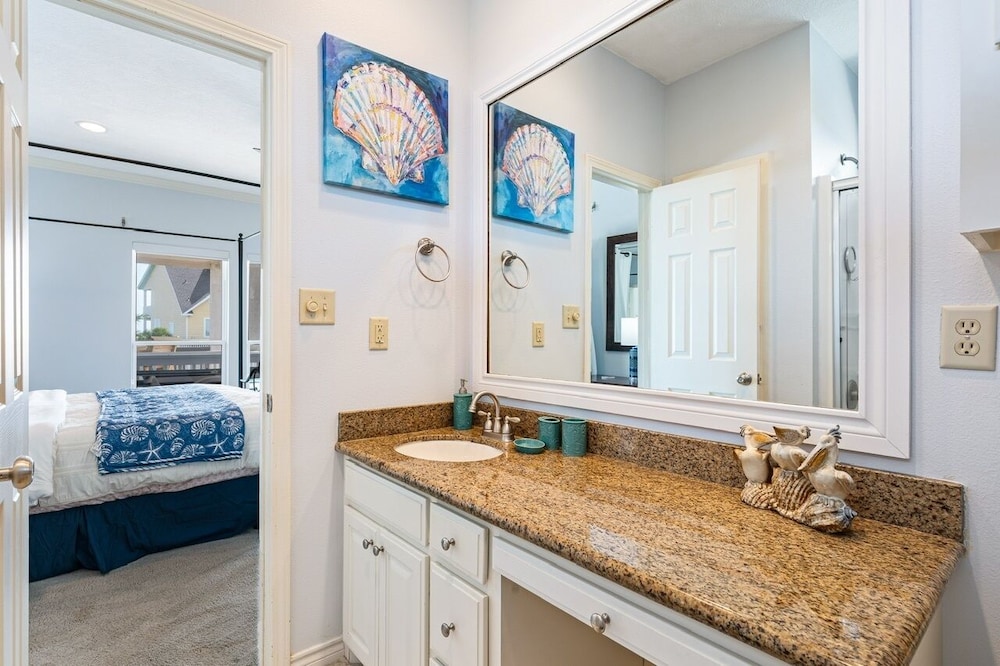 Happy Hours 4 Bedroom Home