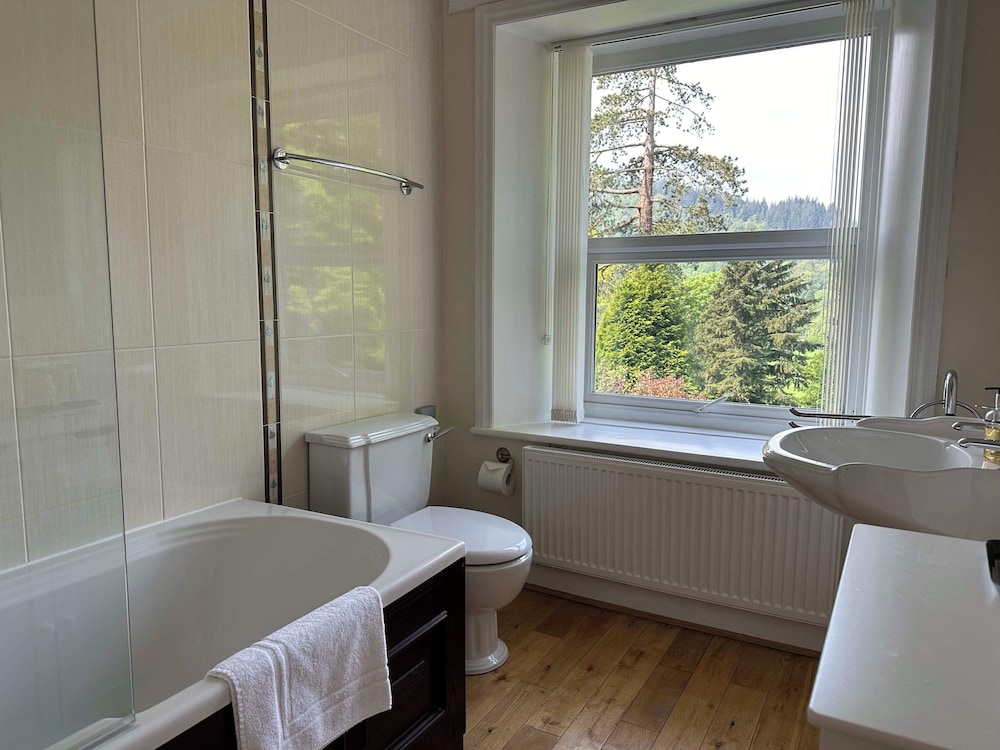 Tyn Y Fron Country House view 2