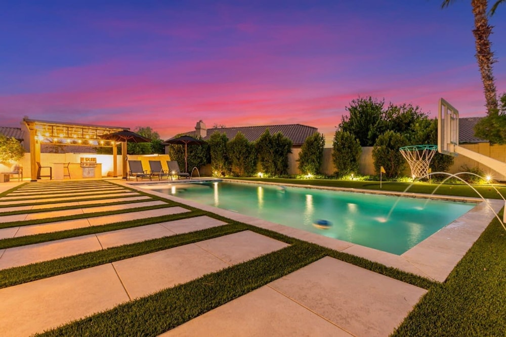 Anderson LUX Estate Private Bar Pool Sleeps 12