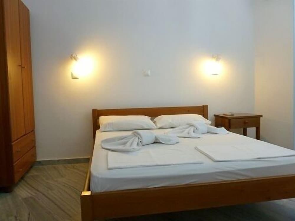 Ioanna Rooms photo 2