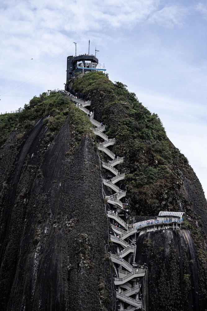 VOLARE GUATAPE