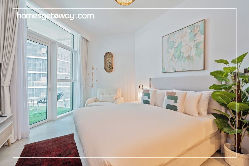 Sophisticated Studio Escape – Luxury Design