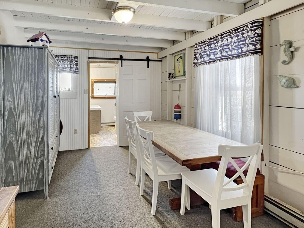 Sea Esta in Wells With 4 Bedrooms and 1 Bathrooms