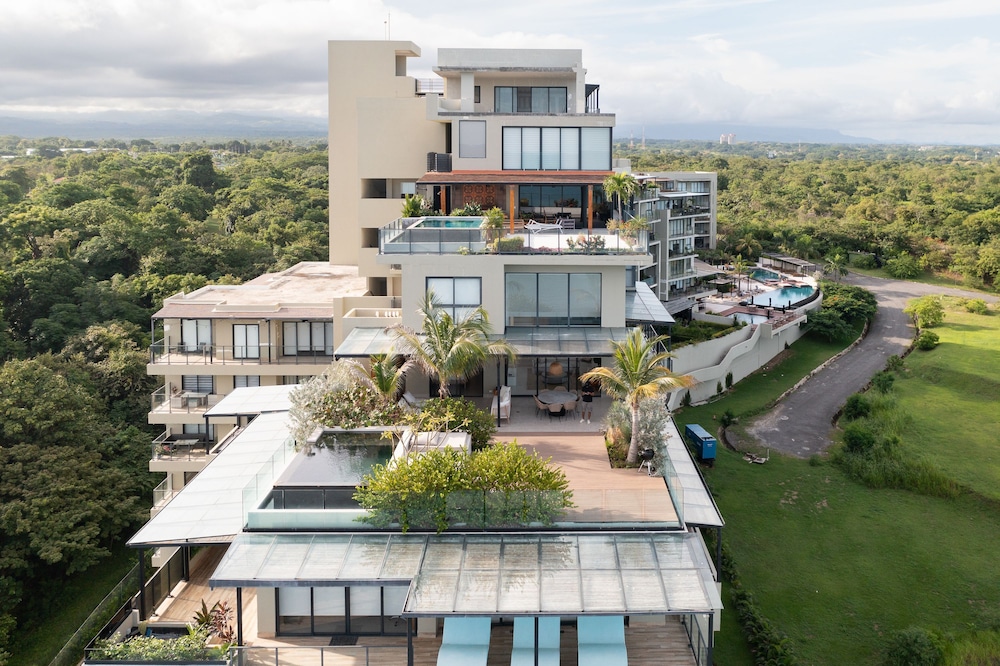 The Palms Penthouse by Acomodo Punta Caelo
