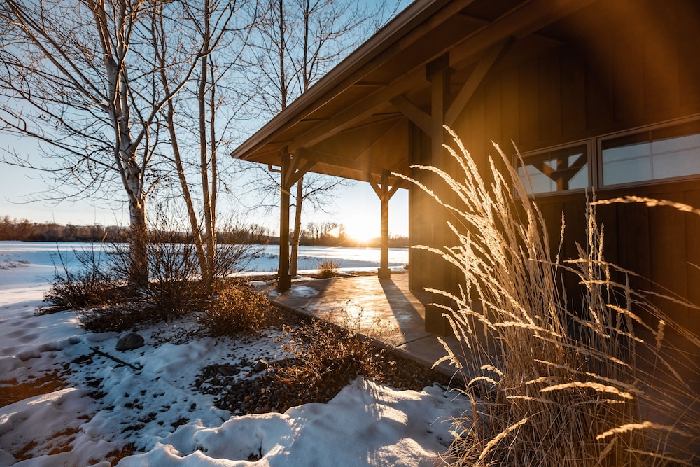 Gallatin River Lodge