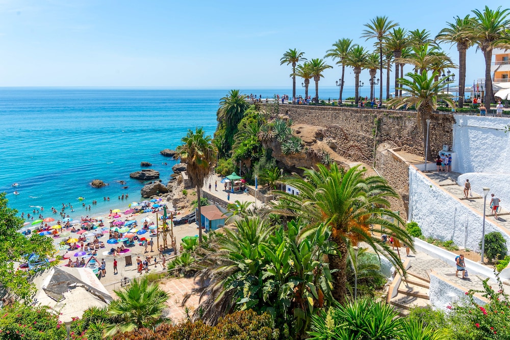 HC Calahonda Beach Nerja view 4