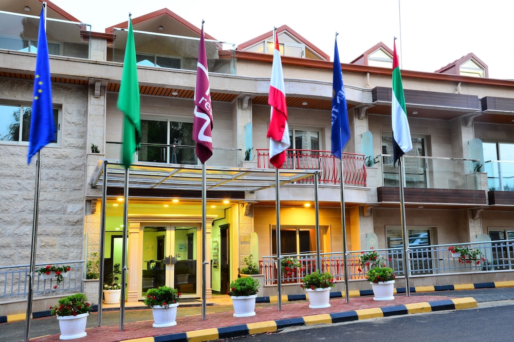 Golden Lili Resort & Spa