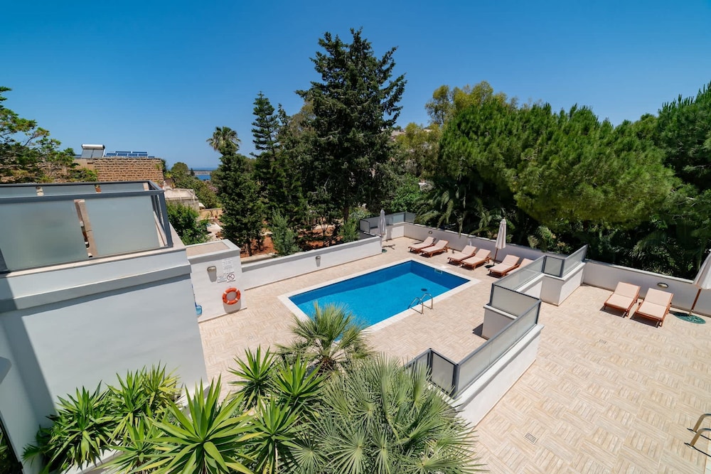 Villa Stephanotis - 3 Bedroom Villa With Pool