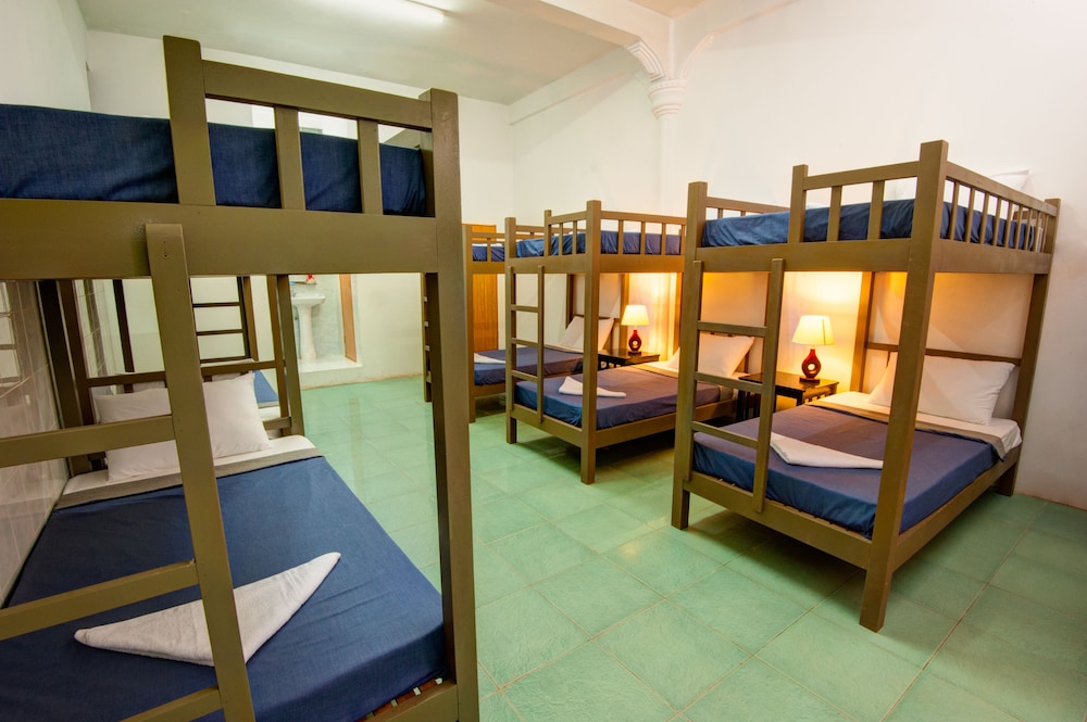 Base Villa Phnom Penh - Hostel