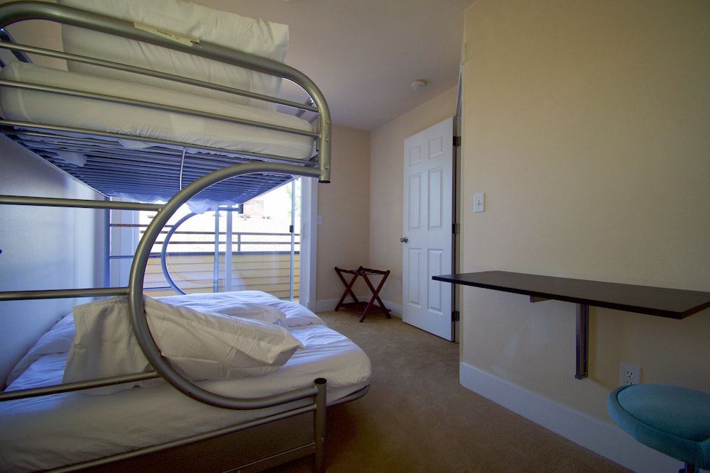 Comfort and Grace on Queen Anne Hill