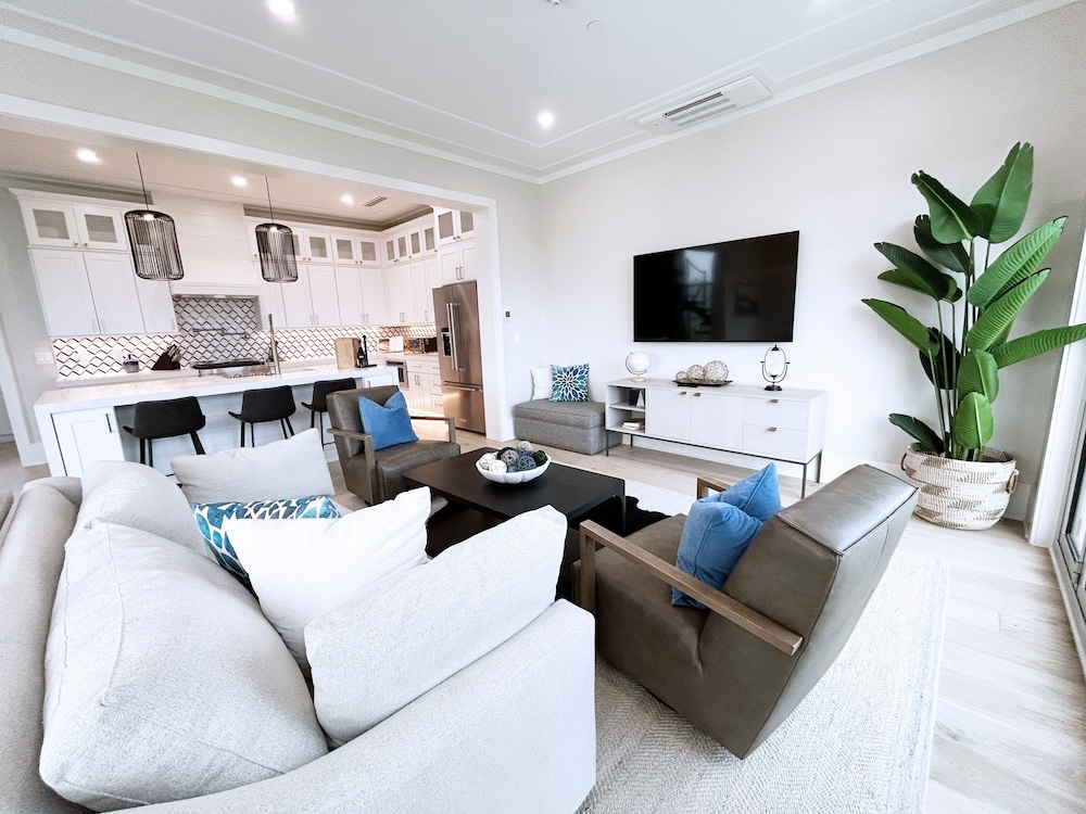 Ocean Breeze 5 Bedroom Home