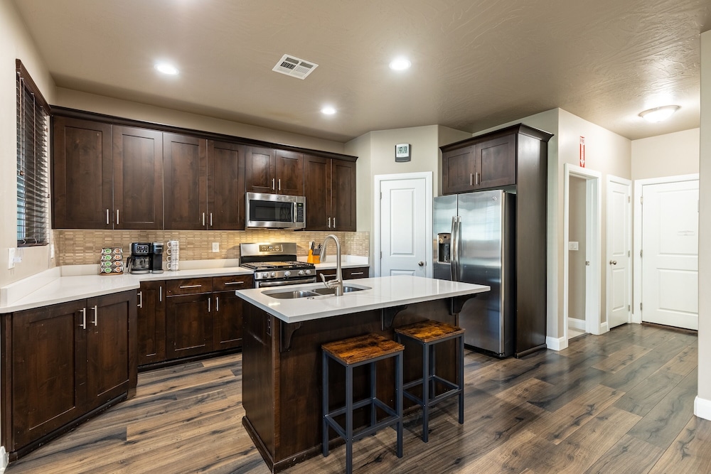 Sand Cove 3 Bedroom Townhouse