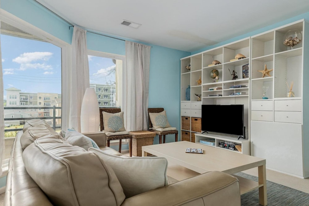 Neptune s Nook 5 min From Oceanfront w Pool view 4