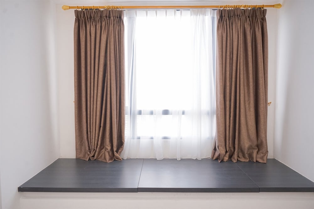 Modern Style and Homey Studio Apartment Collins Boulevard