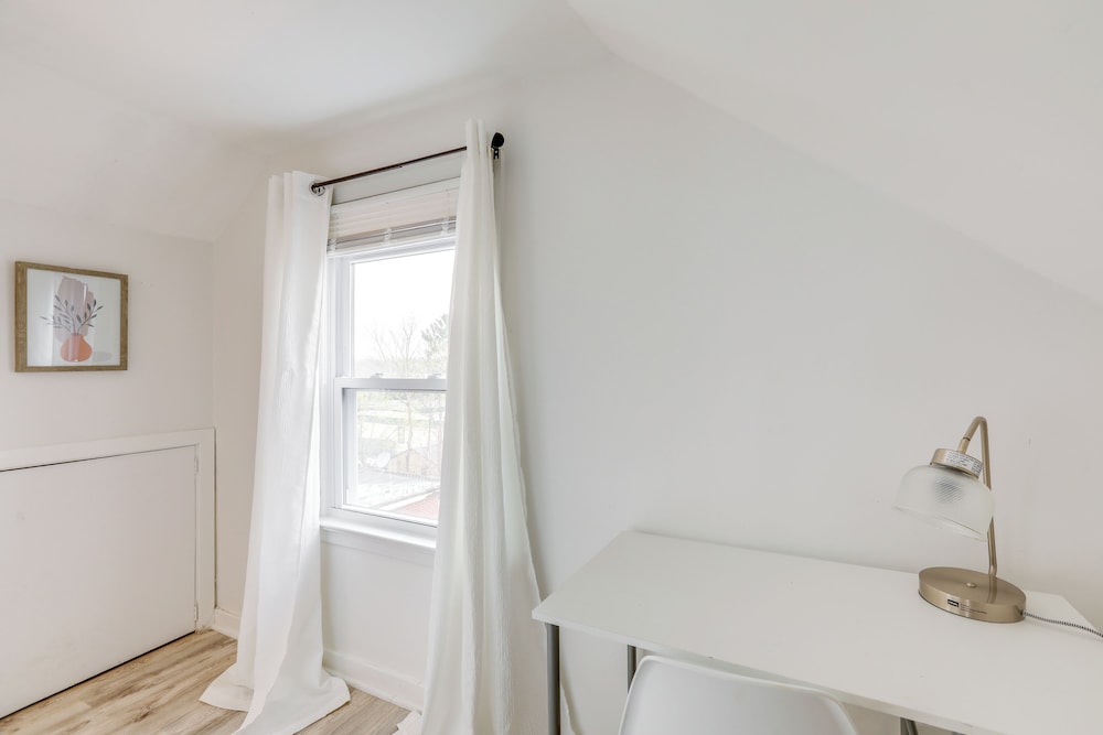 Walk to Campus & Palmer Square: Dtwn Townhome