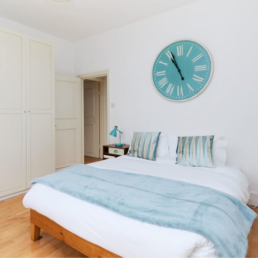 The Putney Hideout - Bright 1bdr Flat