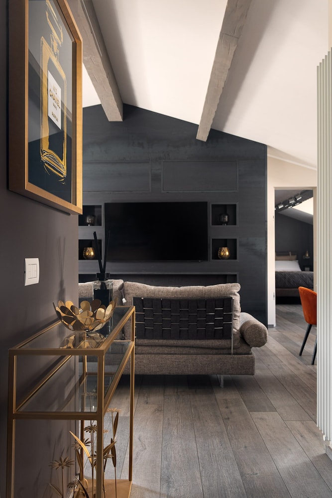 Idyllia Borgognona Luxury Home