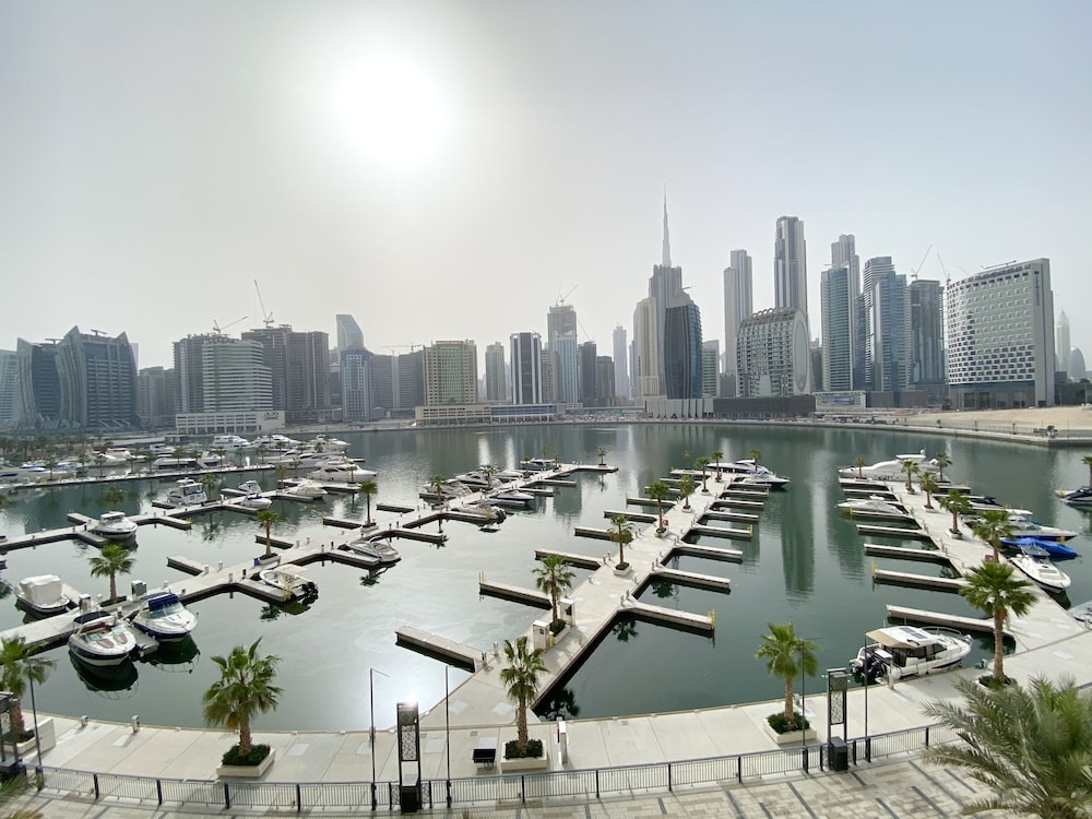  Luxe Apt with Panoramic Views and Terrace