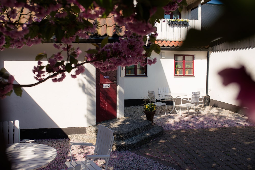 Landet Bed and Breakfast