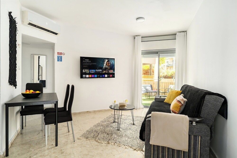 Royal Park Resort Apt 62 by Sea N' Rent