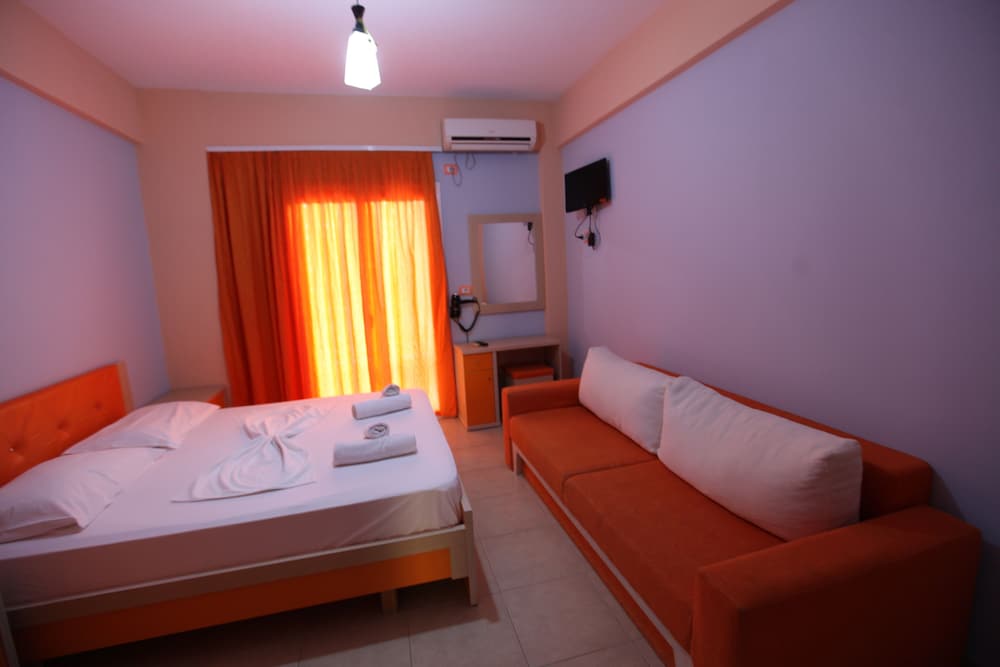 Karos Hotel Llaman