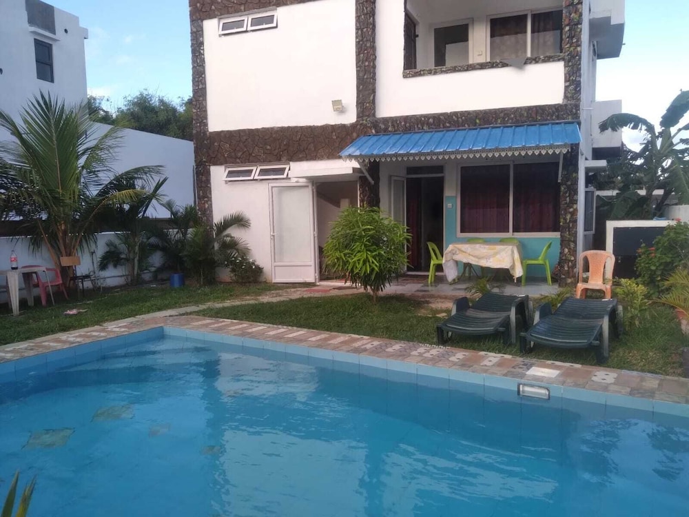 Modern Apartment With Common Pool Near Sandy Beach