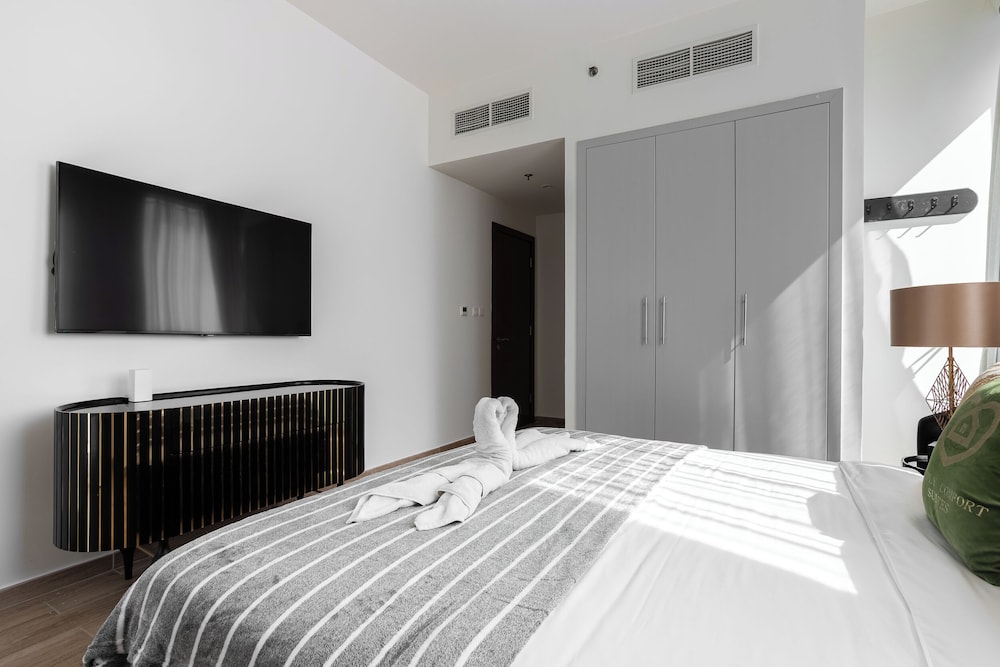 SIMPLY COMFORT Luxury 2Br Apt with Stunning Views Amna Tower