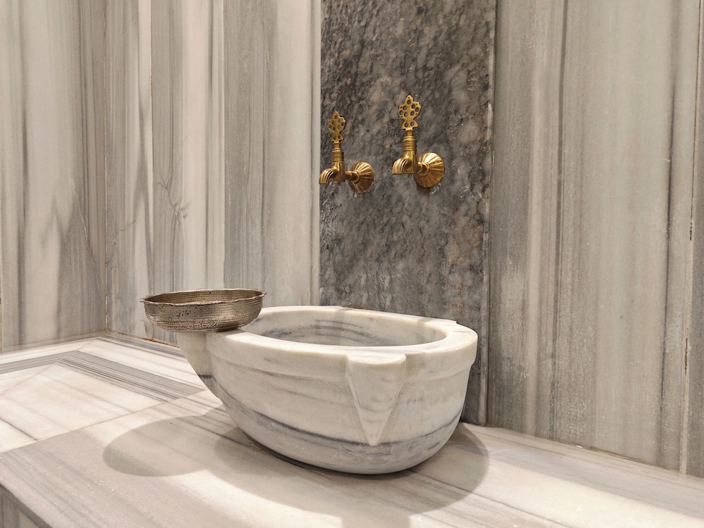 Pianoforte by Febor Otelleri ve Spa - Image 41