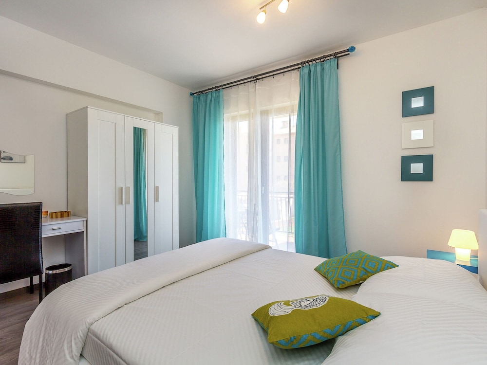 Apartment in Pula Near City Center view 4