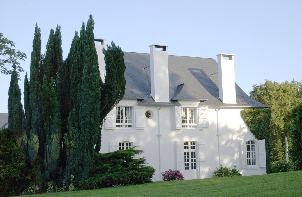 Clos Mirabel Manor B&B